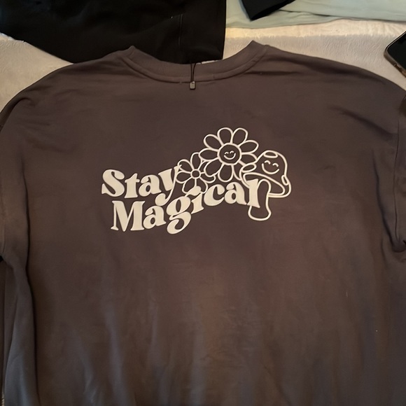 Garage crewneck - Picture 2 of 2